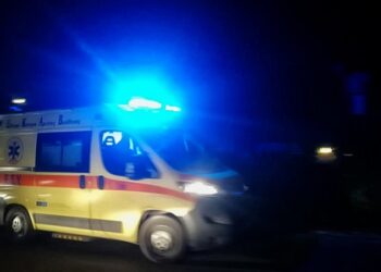 17χρονος με ηλεκτρικό πατίνι έπεσε πάνω σε άλογο – σοβαρά τραυματισμένος μεταφέρθηκε στο νοσοκομείο