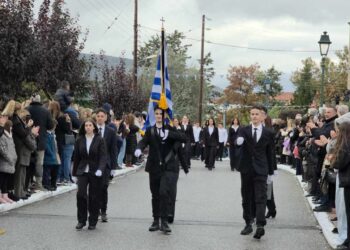 Σιάτιστα: Η παρέλαση της 28ης Οκτωβρίου.  Βίντεο