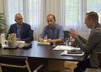 Δήμος Καστοριάς: Με πρωτοβουλία του Δημάρχου η συνάντηση με την εταιρεία «enaon EDA» – Απαίτηση για άμεση και πλήρη αποκατάσταση των ζημιών