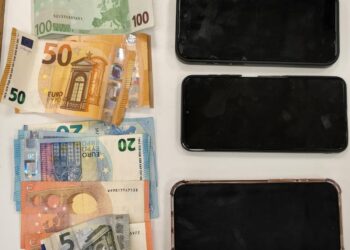 Απατεώνισσες ετών 20 στα Γρεβενά. Τις έπιασαν την ώρα της απάτης