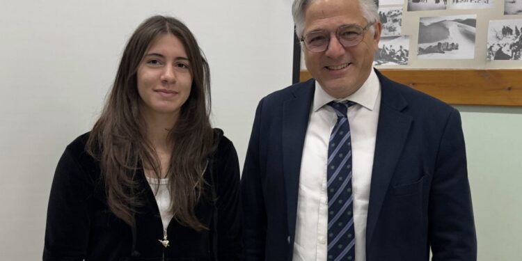 Δήμος Βοΐου:  O Δήμαρχος Βοΐου και το Δημοτικό Συμβούλιο τίμησε την Πρωταθλήτρια Ευρώπης Δήμητρα Καρπόζηλου