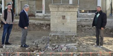 Δήμος Βοΐου: Επίσκεψη του Δημάρχου Χρήστου Ζευκλή στις εργασίες ανάπλασης της Κεντρικής Πλατείας Νεάπολης