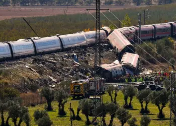 Τραγωδία στην Ισπανία: Στους 68 οι νεκροί, αγωνία για τους εγκλωβισμένους -Ουρές στα νοσοκομεία για να δώσουν αίμα, κηρύχθηκε τριήμερο εθνικό πένθος